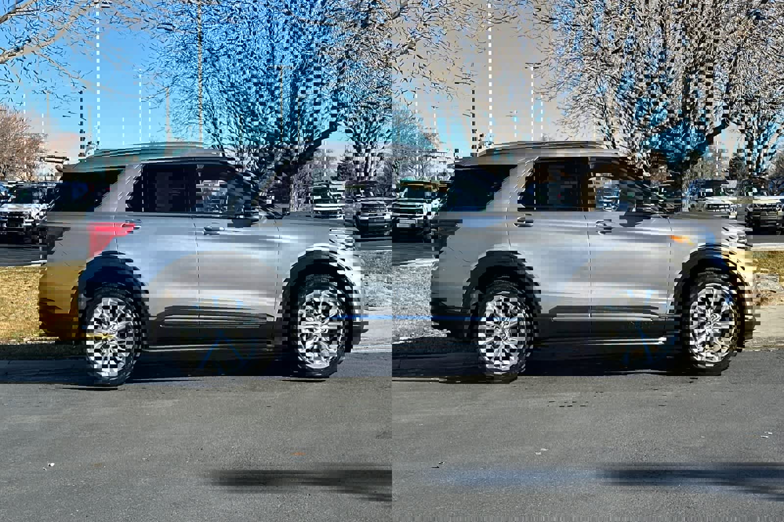 Certified 2023 Ford Explorer Platinum w/ Technology Package image 8