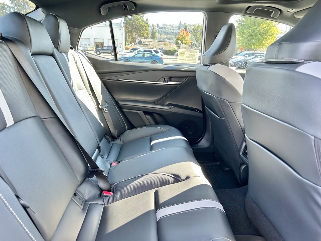 New 2026 Toyota Camry Hybrid image 14