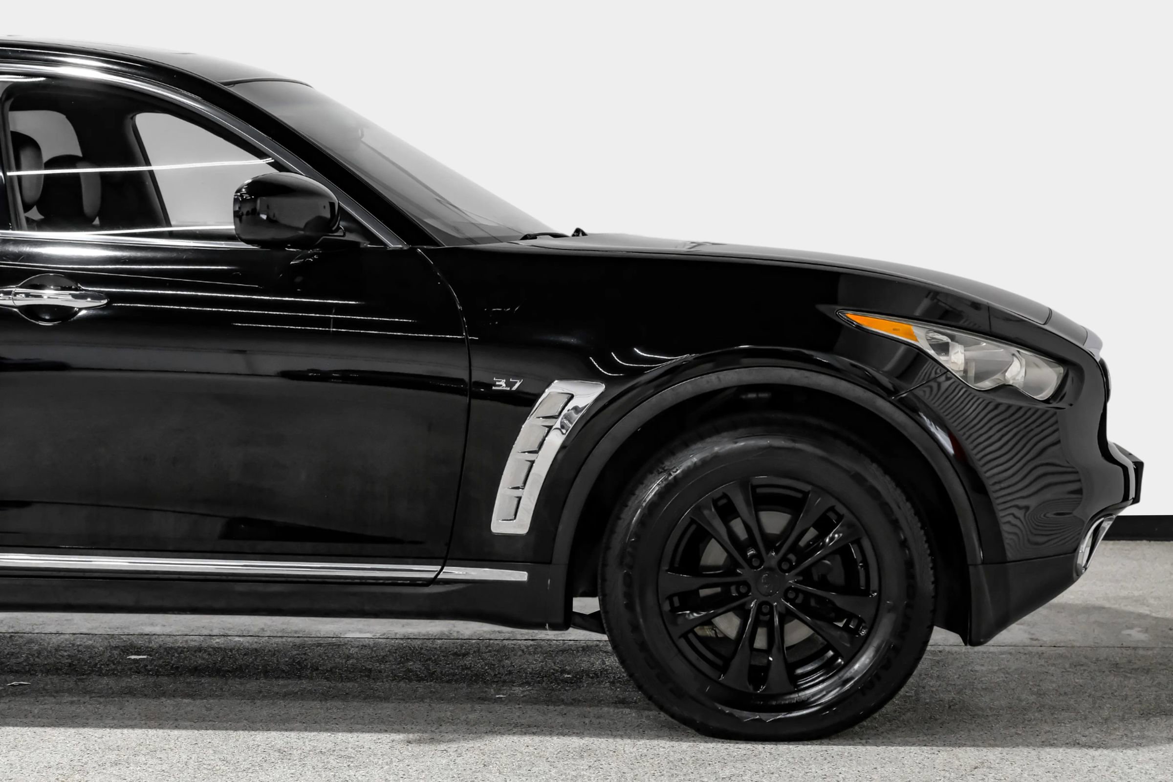 Used 2016 INFINITI QX70 3.7 image 11