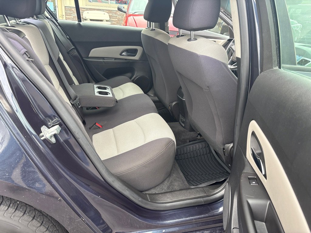 Used 2014 Chevrolet Cruze LS image 20