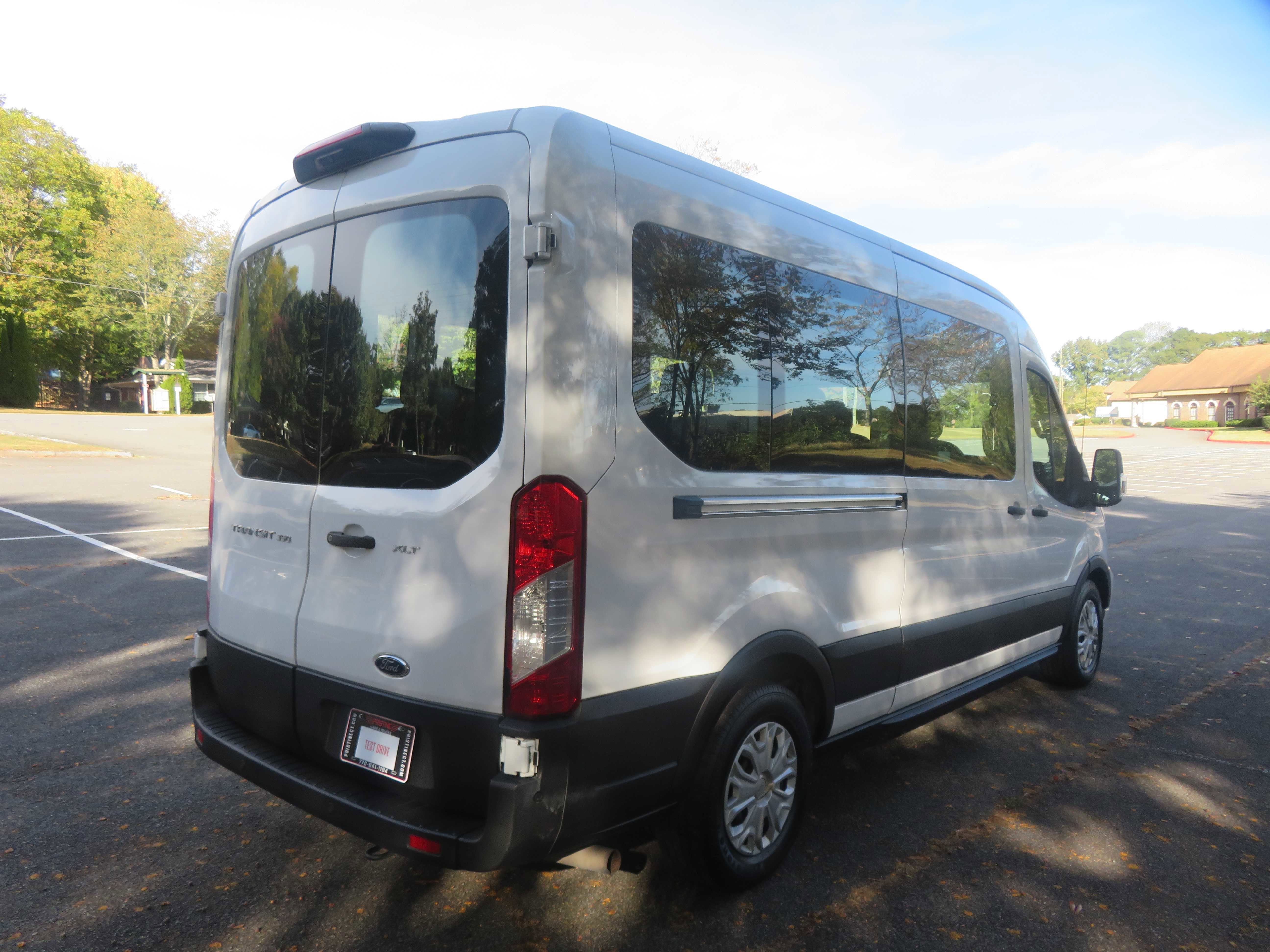 Used 2021 Ford Transit 350 XLT image 4