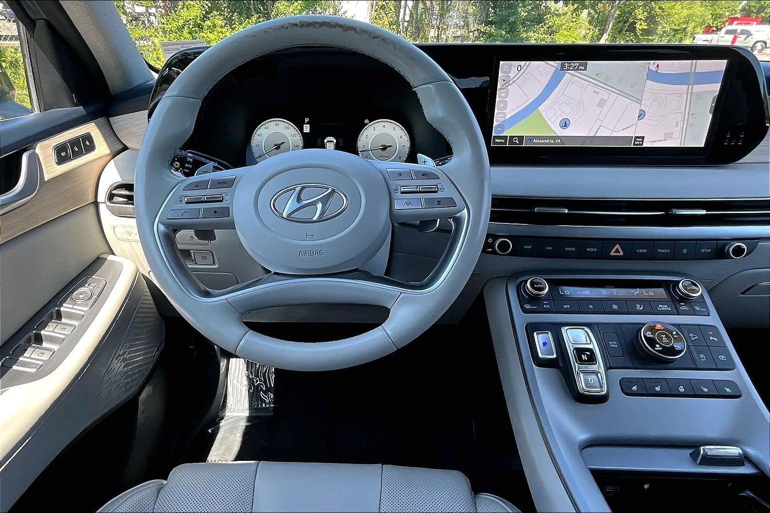 Used 2023 Hyundai Palisade Limited AWD/4WD image 5