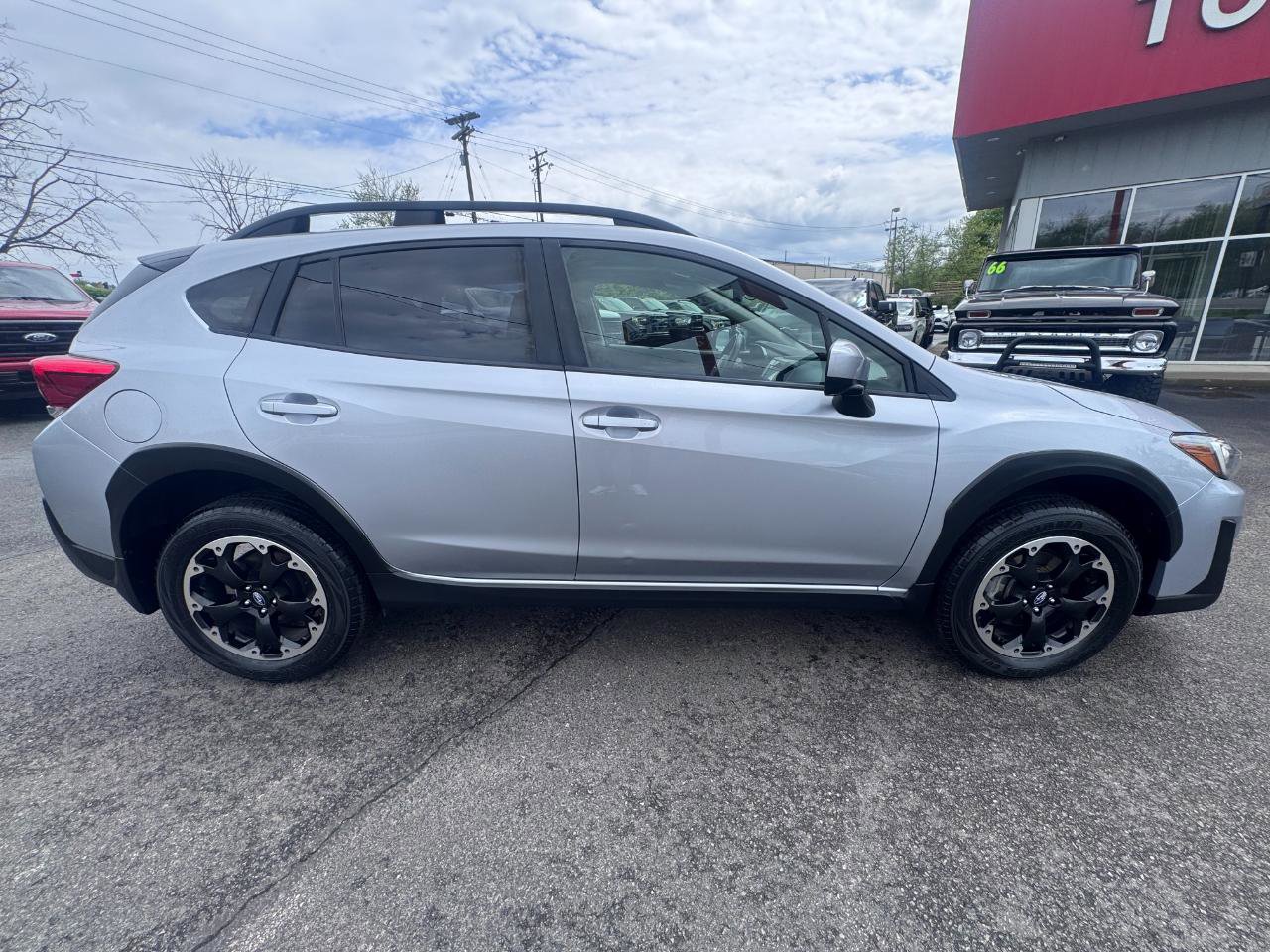 Used 2021 Subaru Crosstrek 2.0i Premium w/ Moonroof Package AWD/4WD image 2