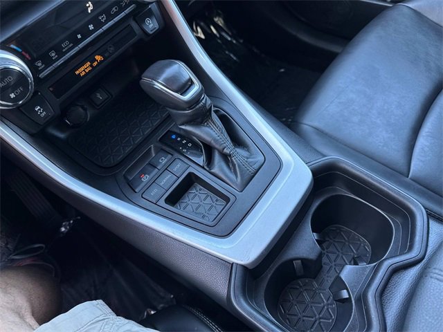 Used 2021 Toyota RAV4 XLE Premium image 21
