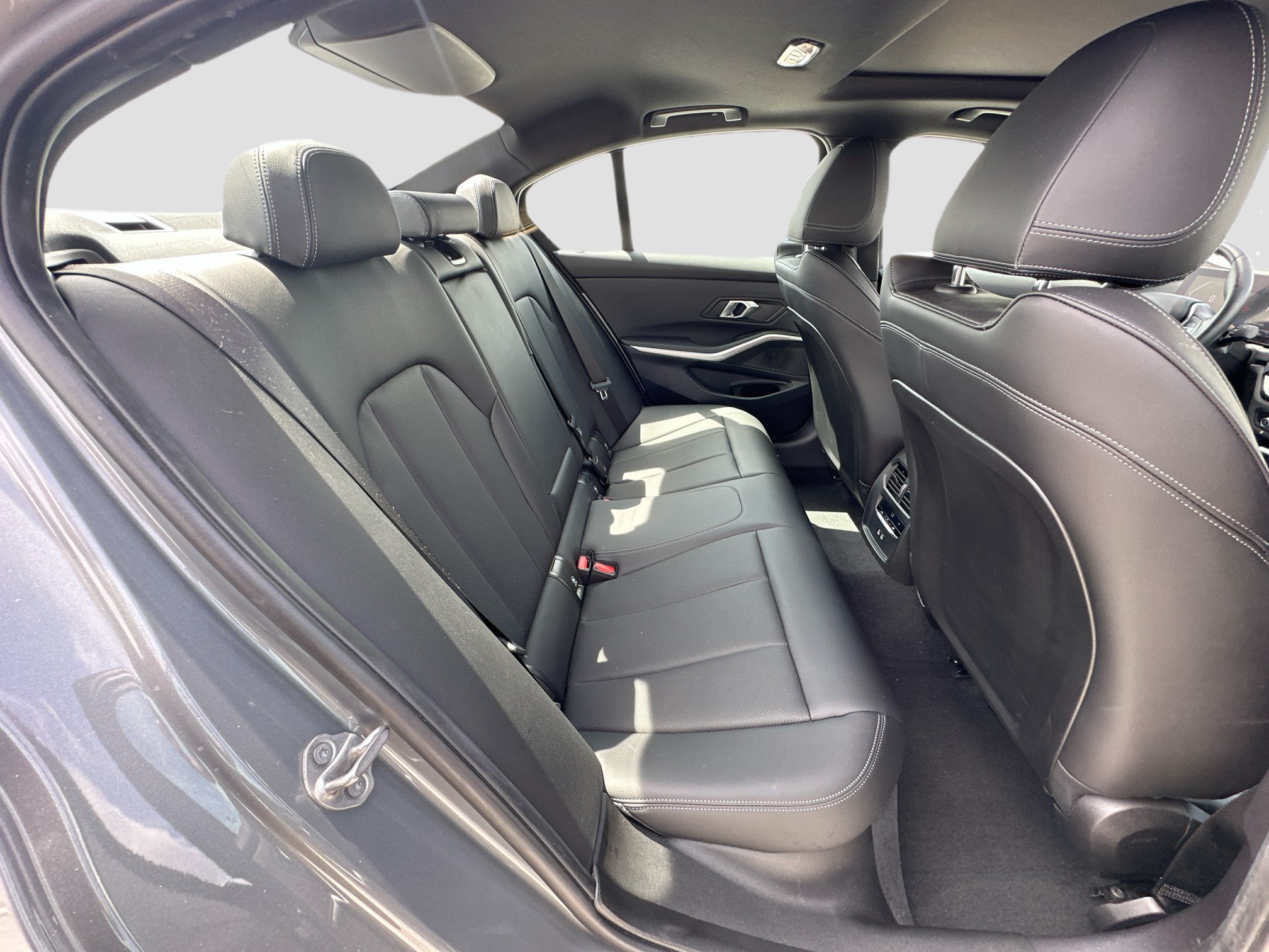 Certified 2024 BMW 330i Sedan w/ Premium Package RWD image 28