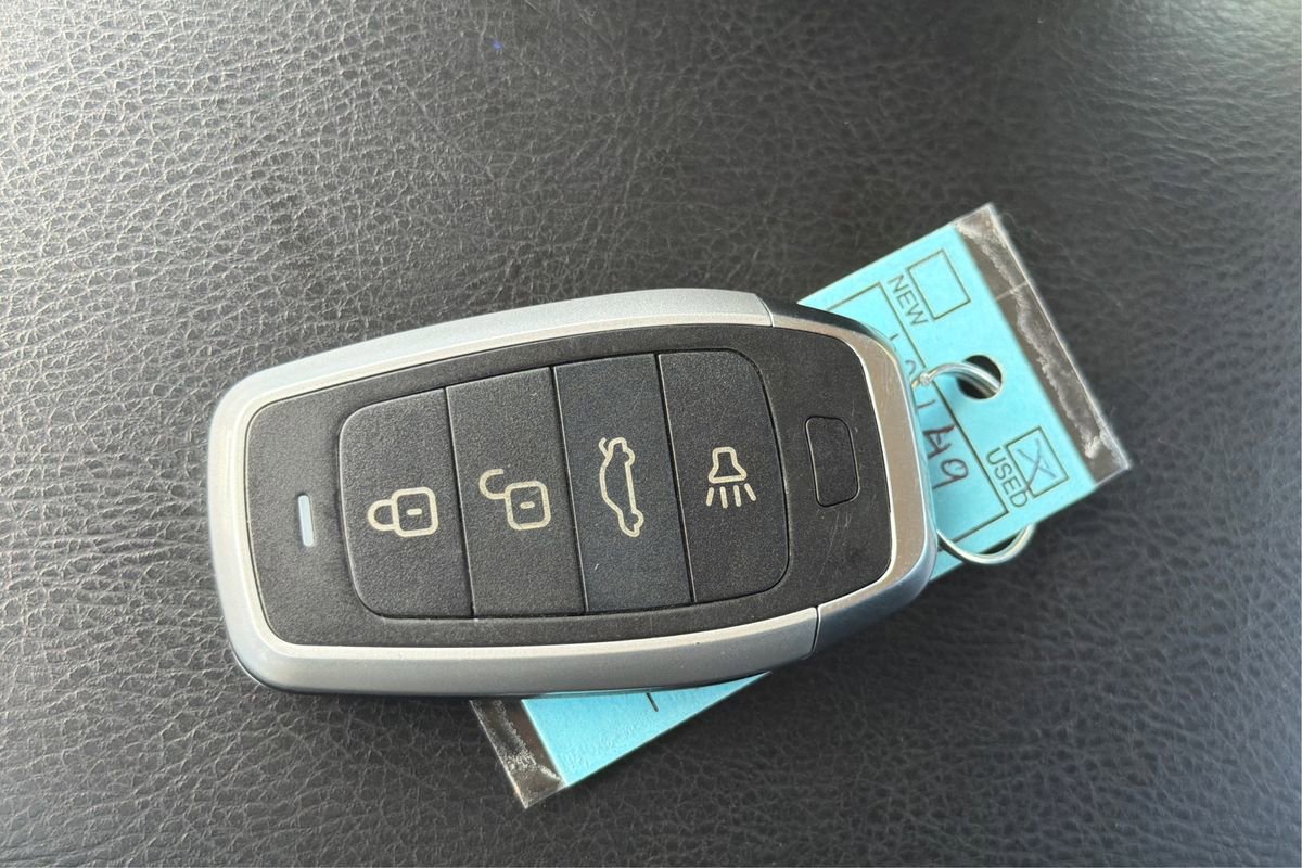 Used 2019 Nissan Sentra SV FWD image 33
