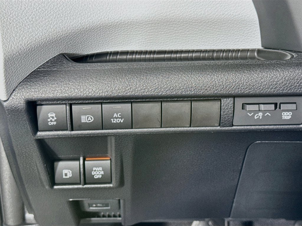 New 2026 Toyota Sienna XLE AWD/4WD image 20