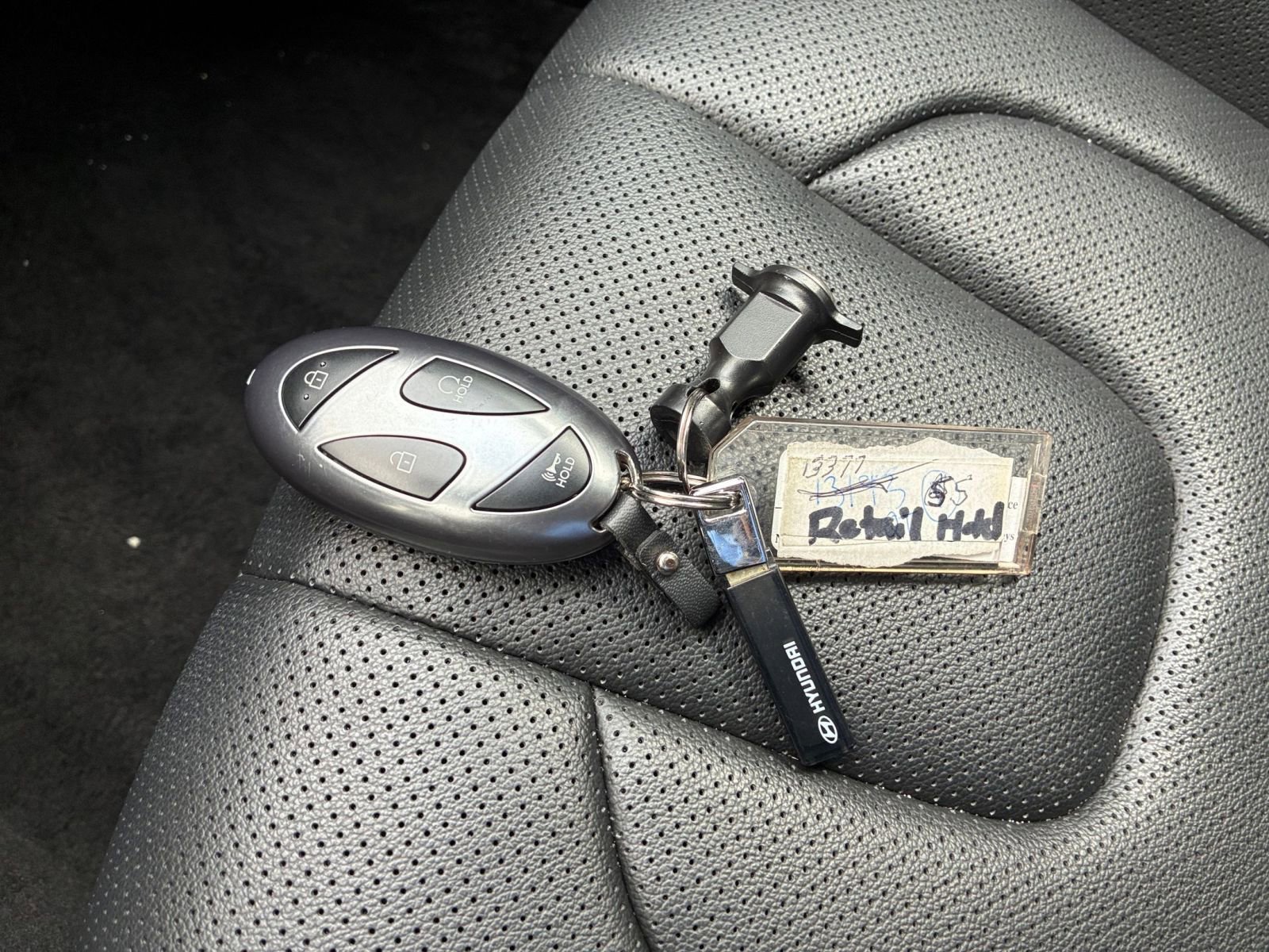 Used 2025 Hyundai Elantra Limited image 22