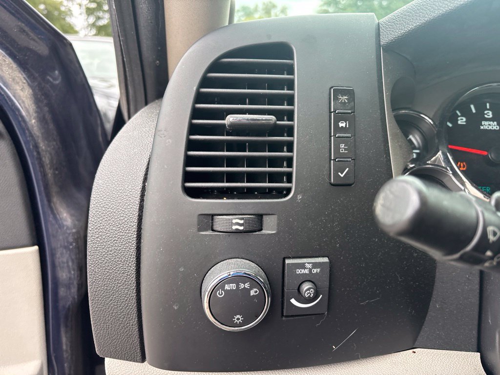 Used 2009 Chevrolet Silverado 1500 LT w/ All Star Package RWD image 14