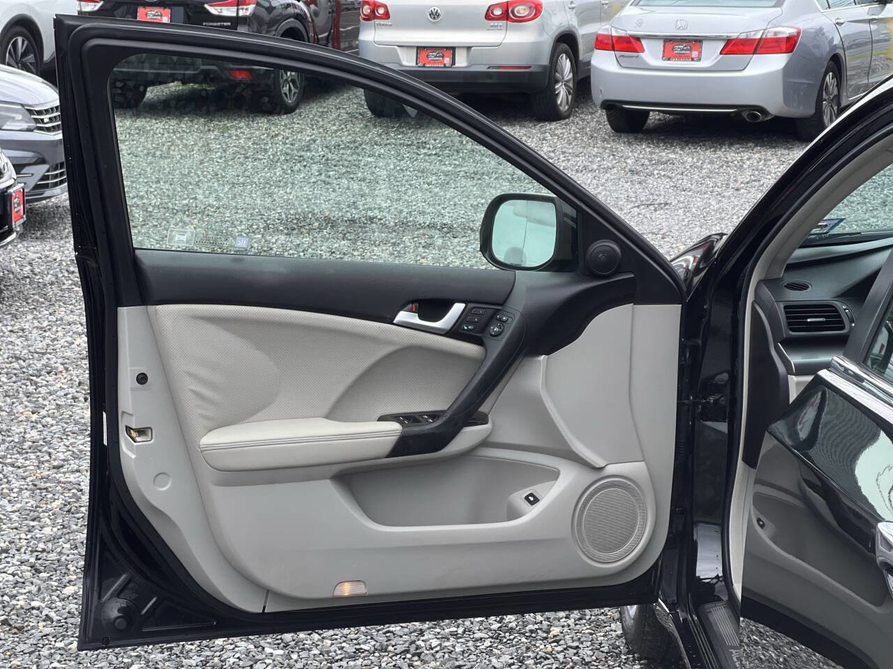 Used 2011 Acura TSX Sedan image 9