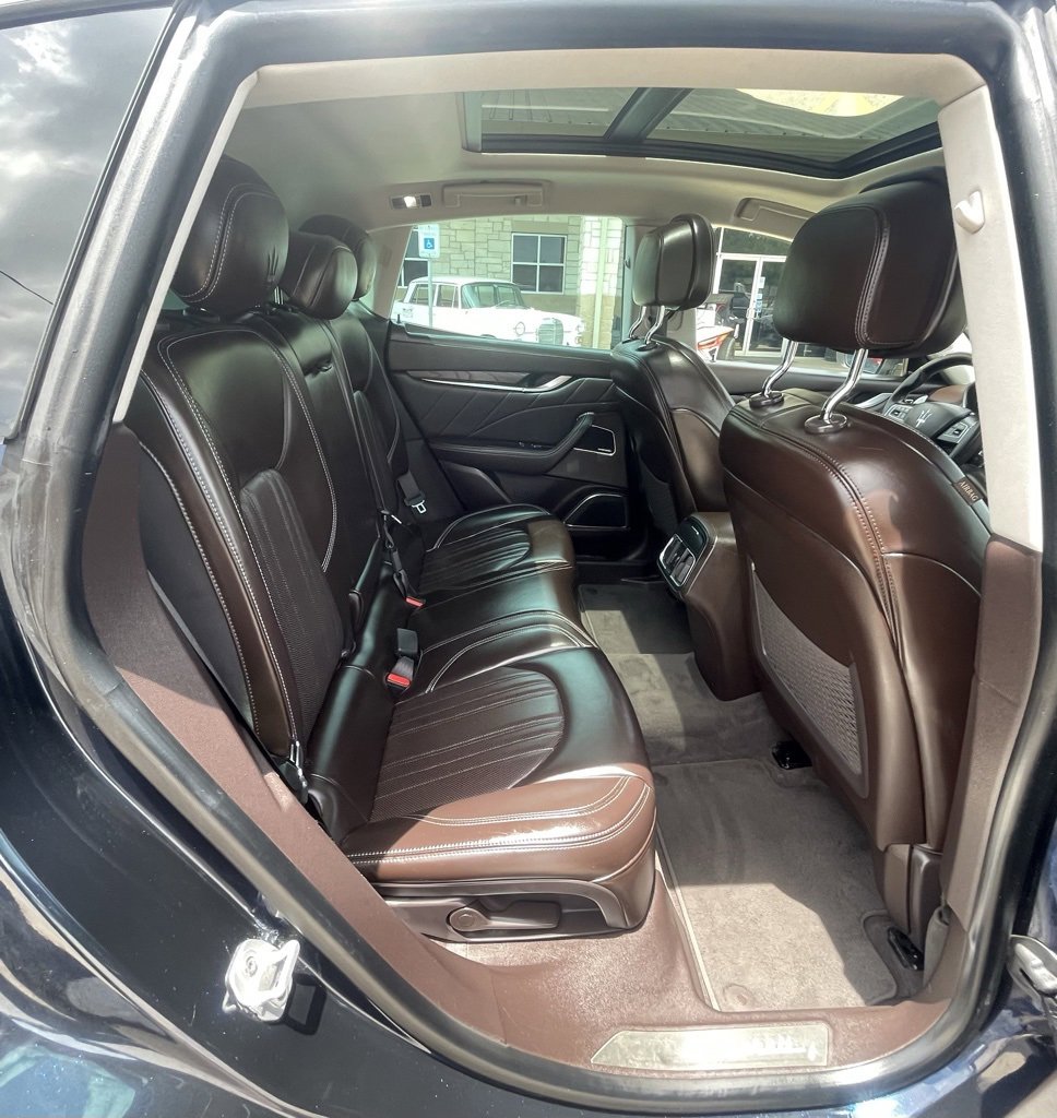 Used 2019 Maserati Levante GranLusso image 31