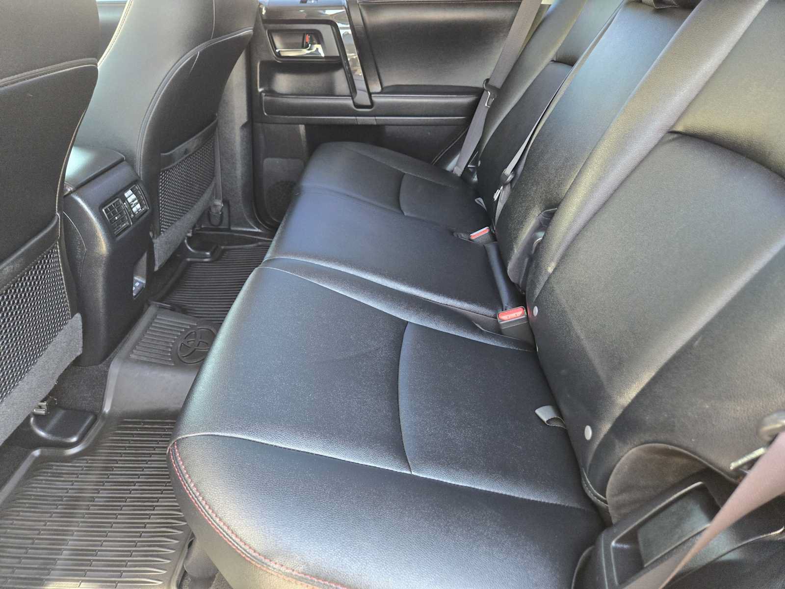 Used 2024 Toyota 4Runner TRD Off-Road Premium w/ Off Road Premium Plus Package AWD/4WD image 28