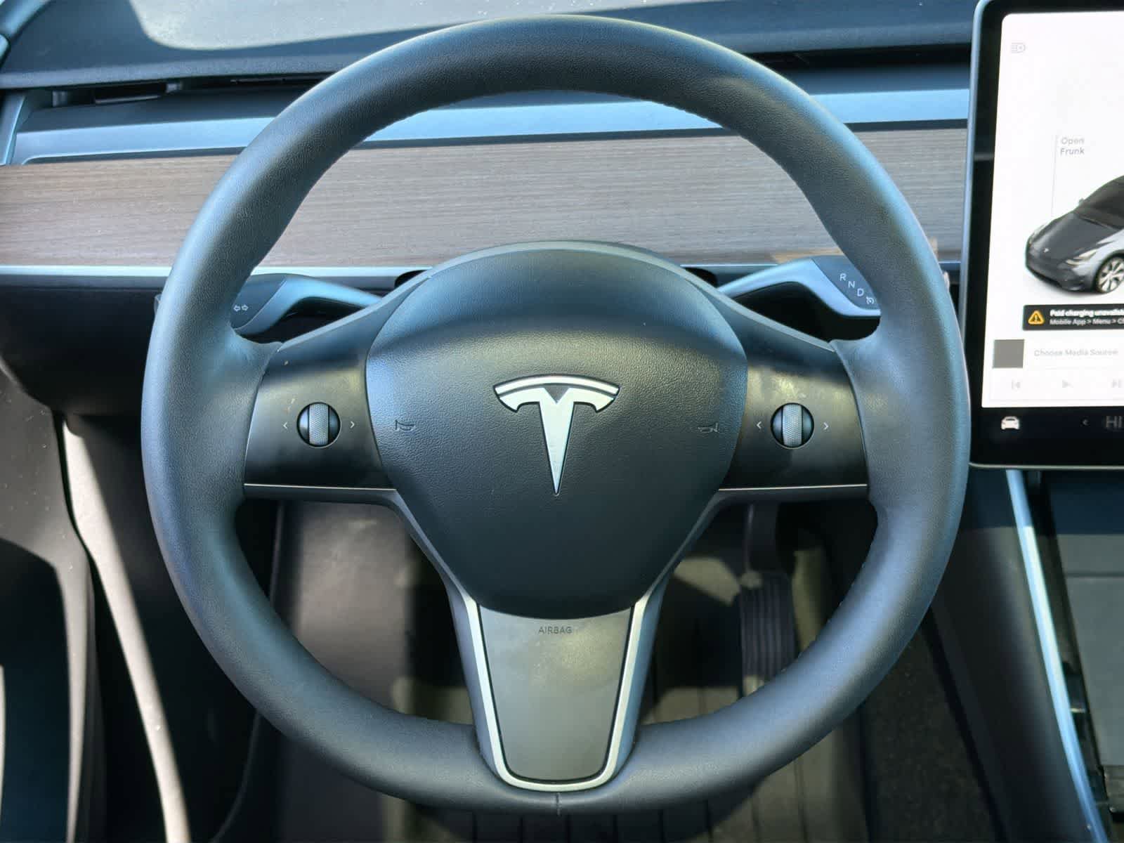 Used 2021 Tesla Model Y Long Range AWD/4WD image 24