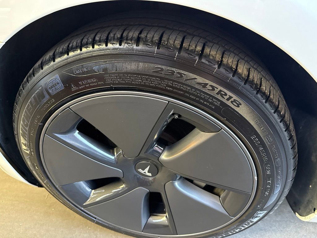Used 2021 Tesla Model 3 Standard Range Plus RWD image 10