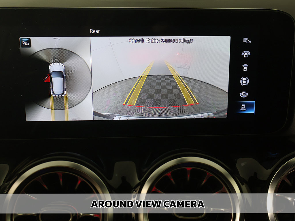Used 2023 Mercedes-Benz GLA 250 4MATIC w/ Premium Package image 4