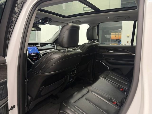 Used 2024 Jeep Grand Cherokee Limited 4xe image 16