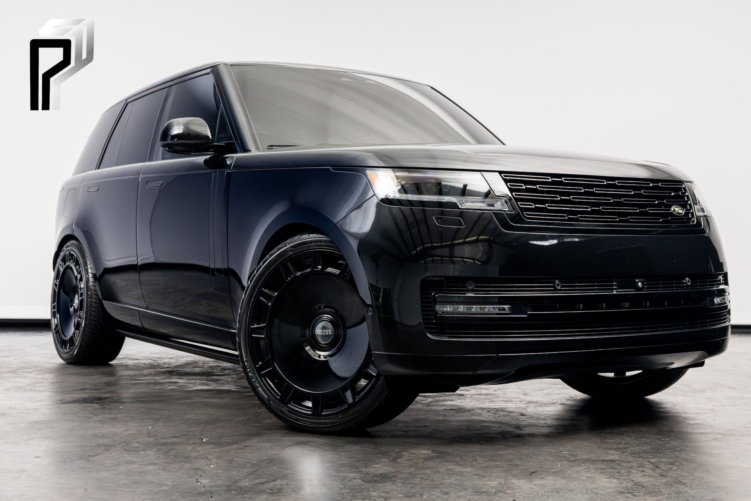 Used 2024 Land Rover Range Rover SE AWD/4WD image 1