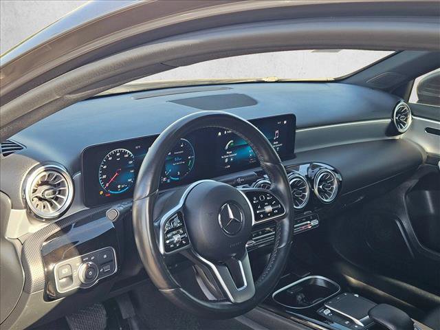 Used 2022 Mercedes-Benz A 220 4MATIC image 10