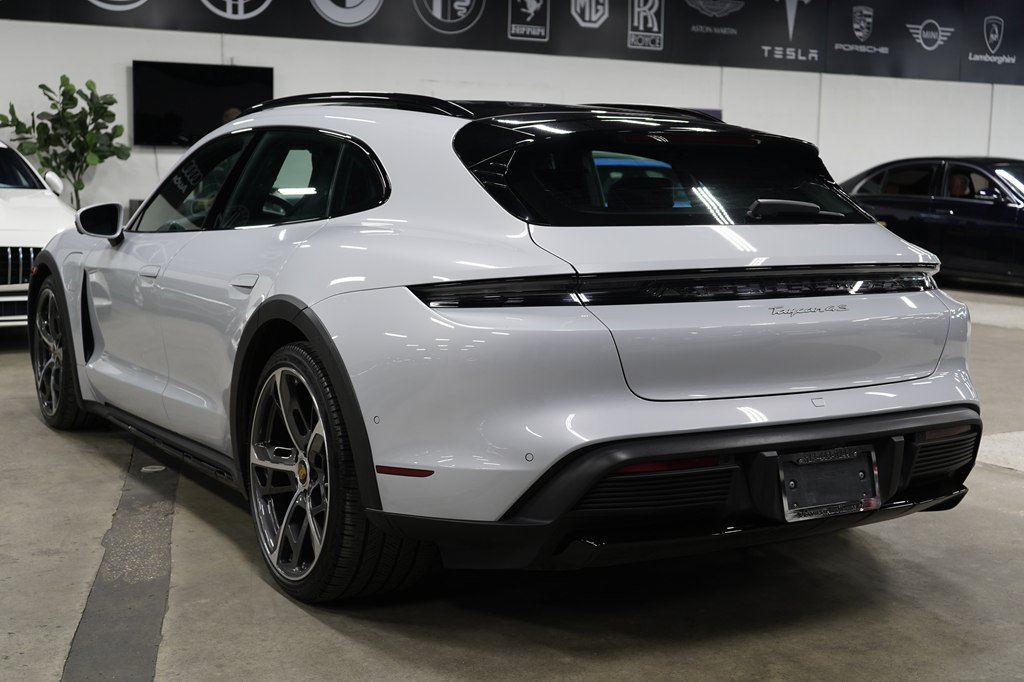 Used 2023 Porsche Taycan 4S AWD/4WD image 3