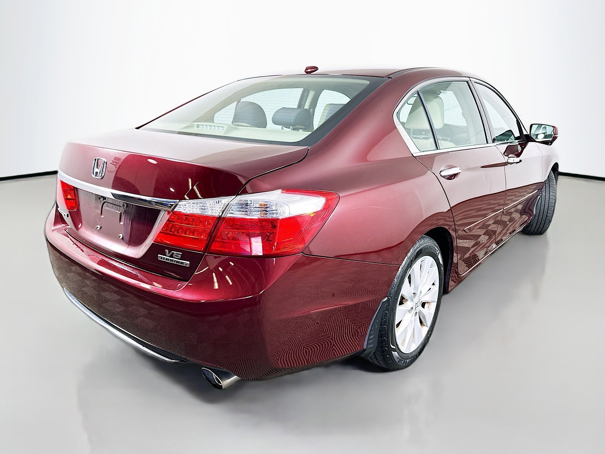 Used 2014 Honda Accord Touring image 7