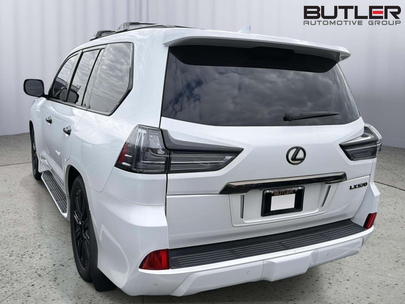 Used 2021 Lexus LX 570 4WD w/ Inspiration Series #2 image 10