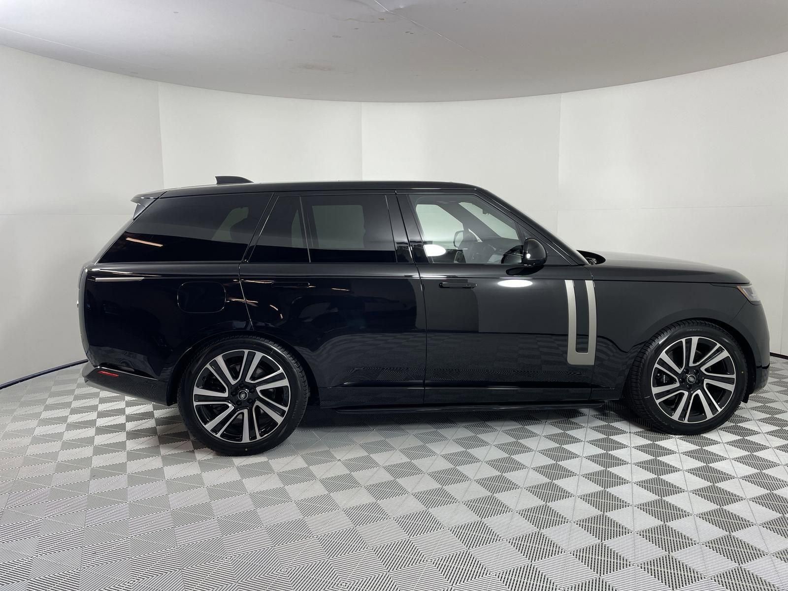 Used 2023 Land Rover Range Rover SE AWD/4WD image 6