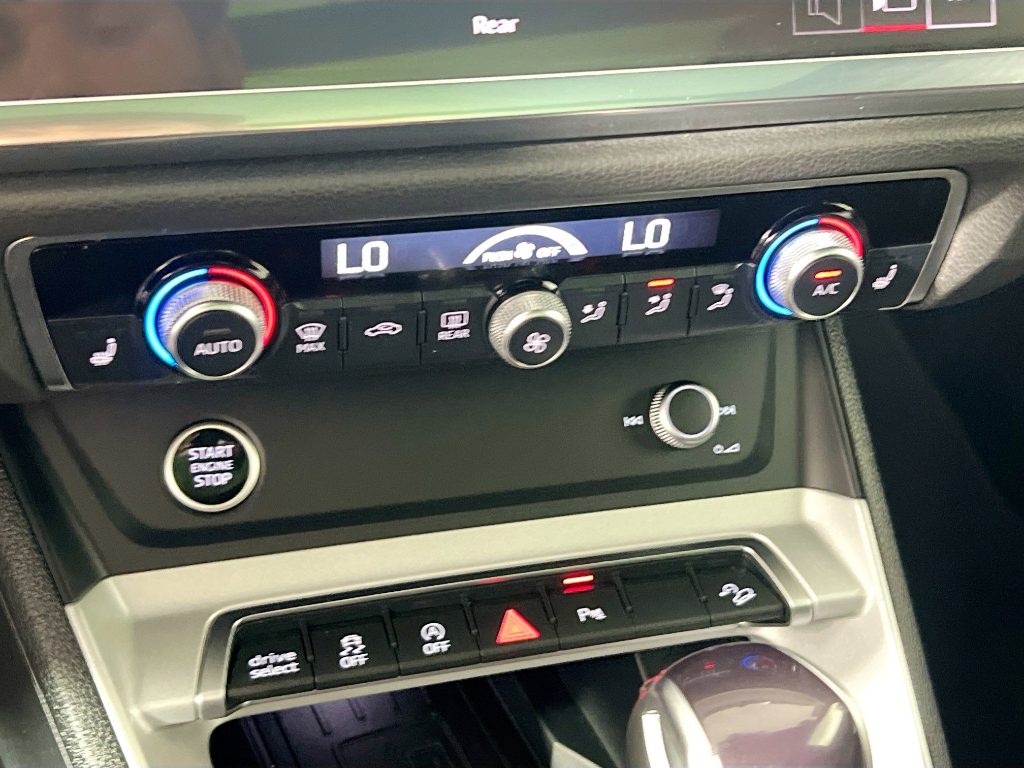 Used 2024 Audi Q3 2.0T Premium image 26