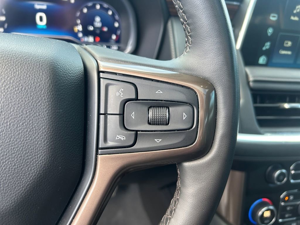 Used 2023 Chevrolet Suburban High Country image 18