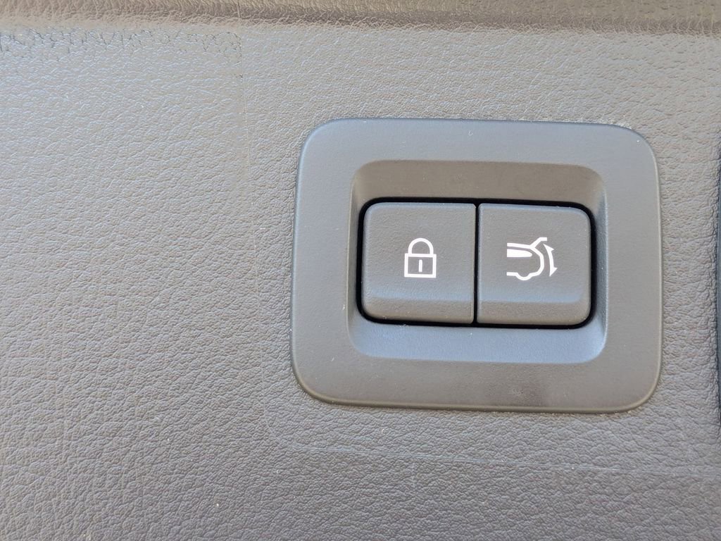 Used 2025 MAZDA CX-50 AWD 2.5 S w/ Premium Package image 30