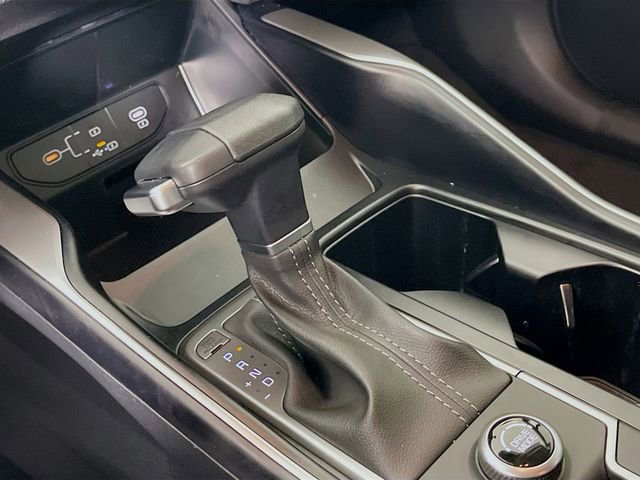 Used 2025 Kia Sorento LX image 17