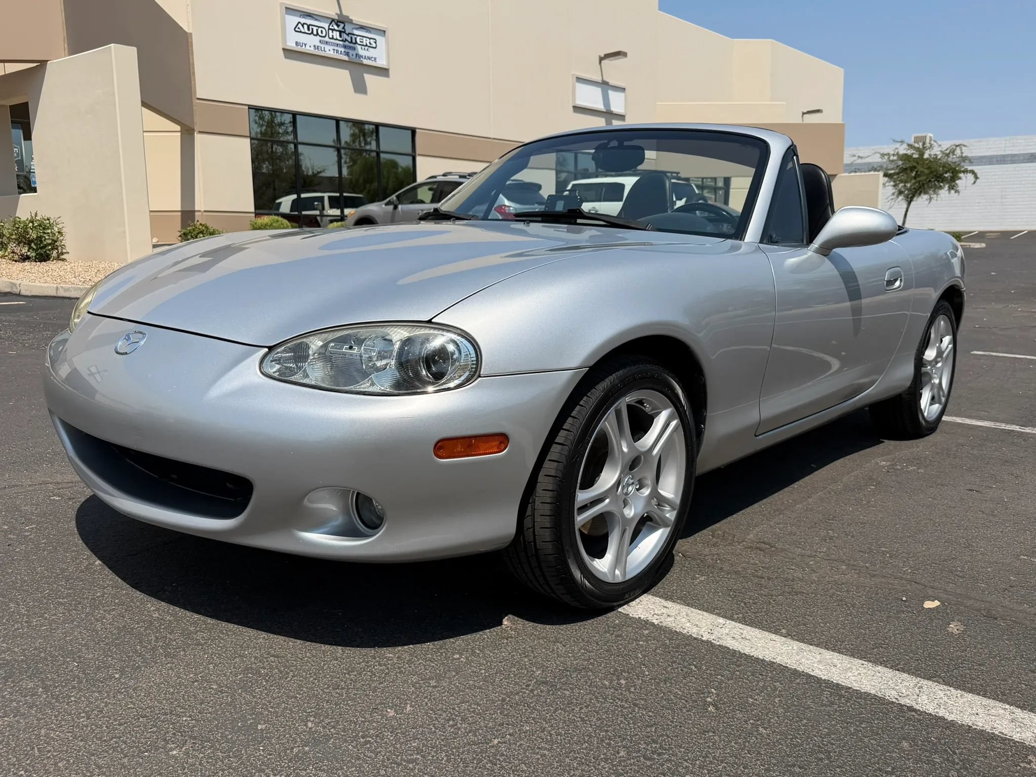 Used 2005 MAZDA MX-5 Miata LS RWD image 5