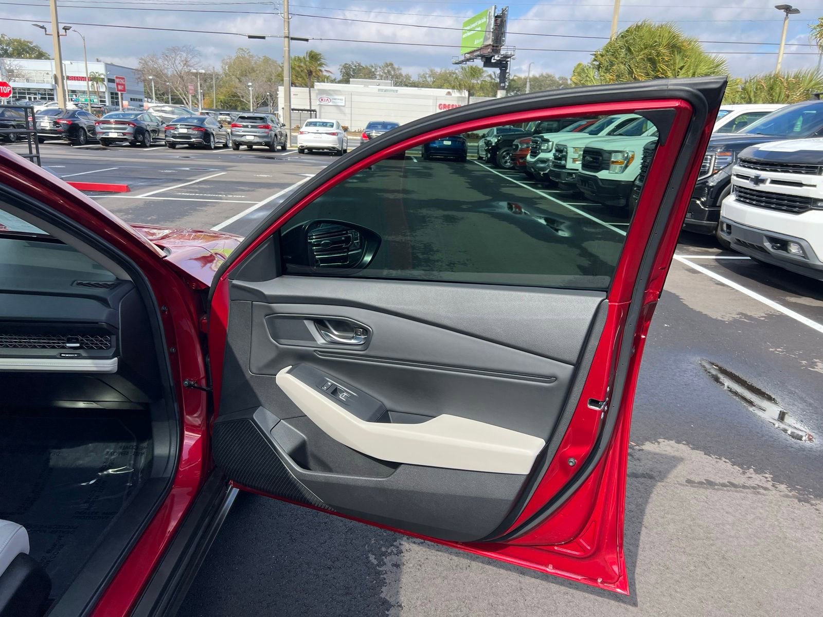 Used 2025 Honda Accord SE image 51