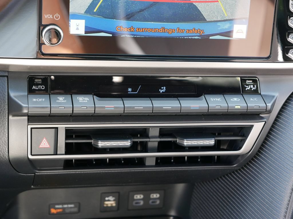 Used 2026 Toyota Camry SE FWD image 19