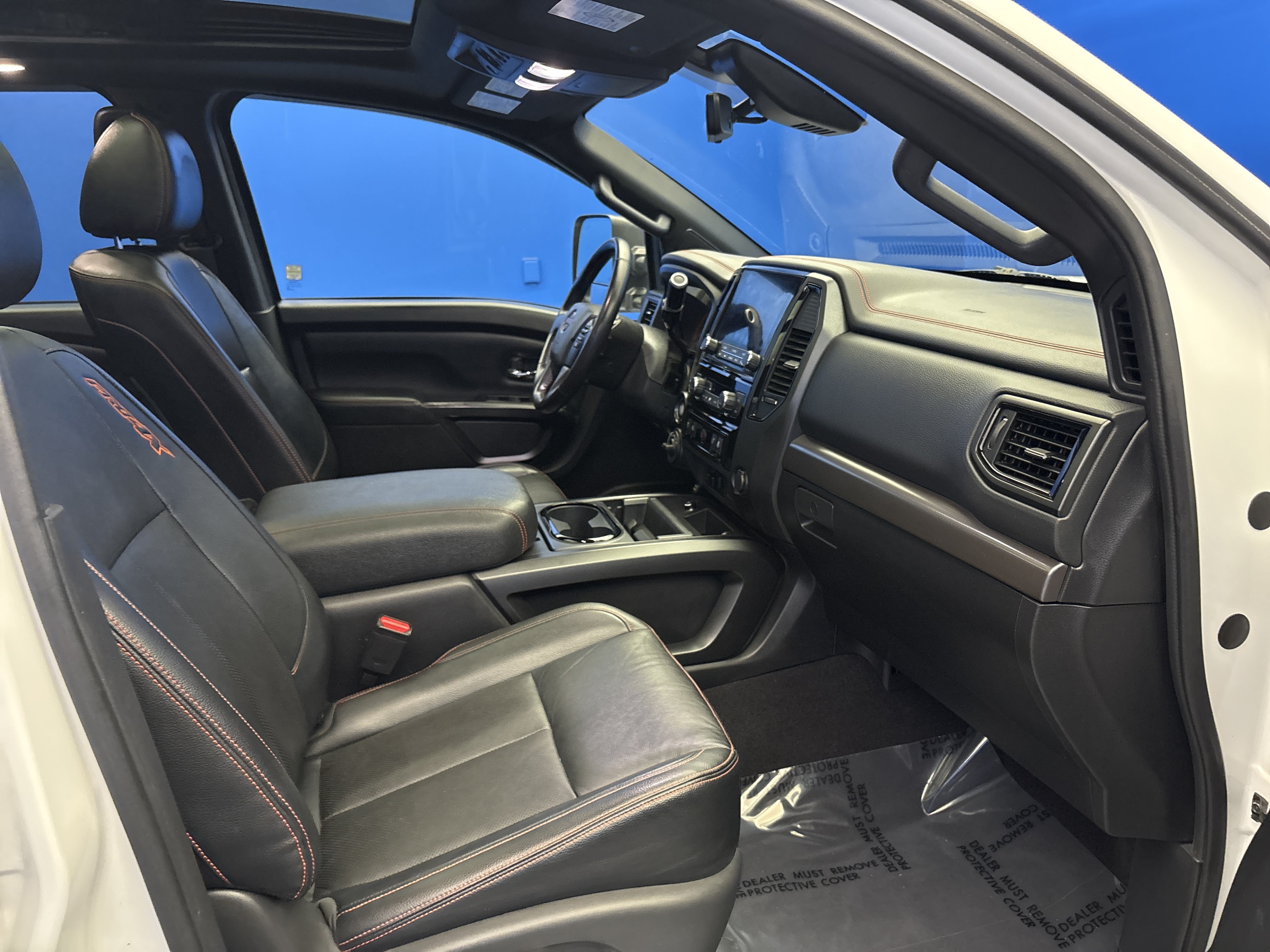 Used 2023 Nissan Titan PRO-4X w/ Pro-4x Convenience Package AWD/4WD image 27