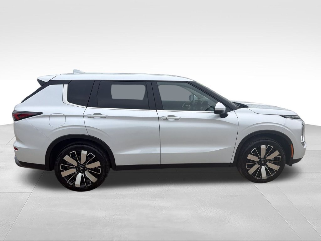 New 2026 Mitsubishi Outlander SE AWD/4WD image 6
