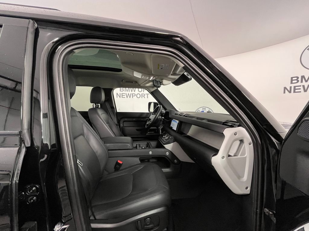 Used 2024 Land Rover Defender 110 S image 17
