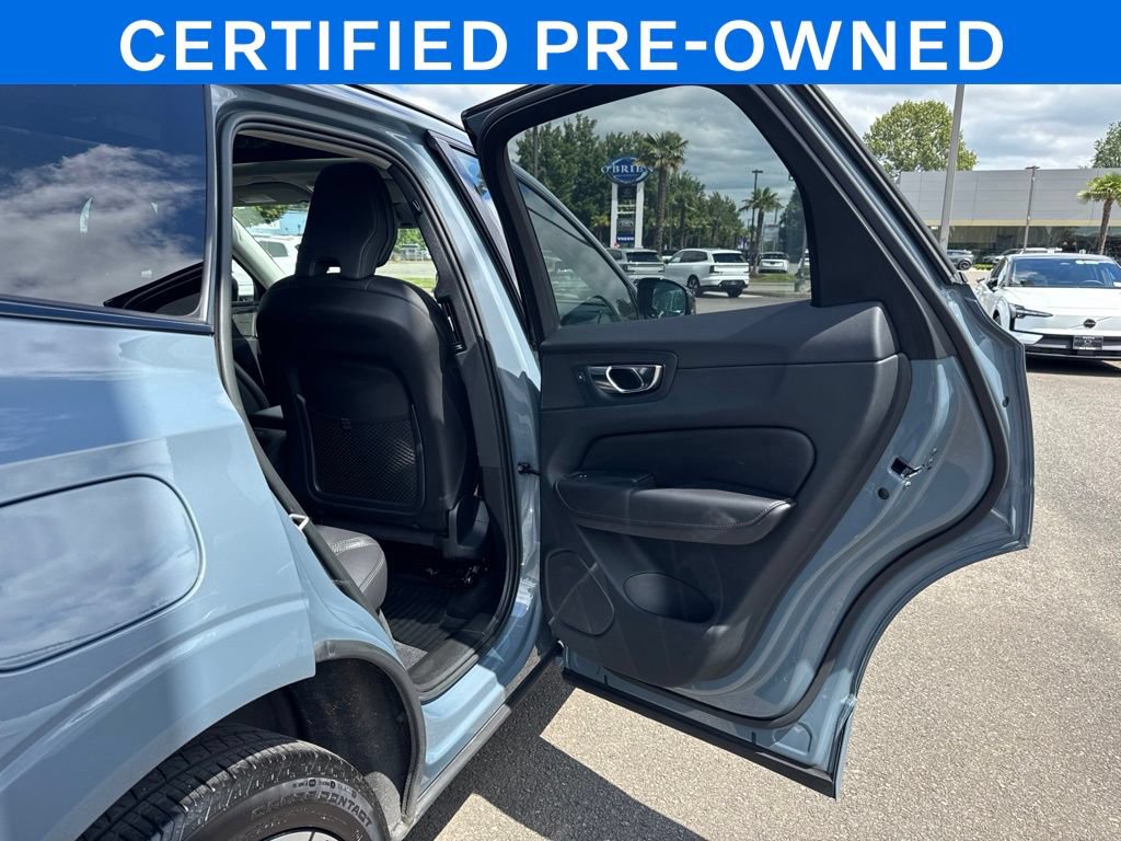Certified 2023 Volvo XC60 T8 Ultimate AWD/4WD image 18