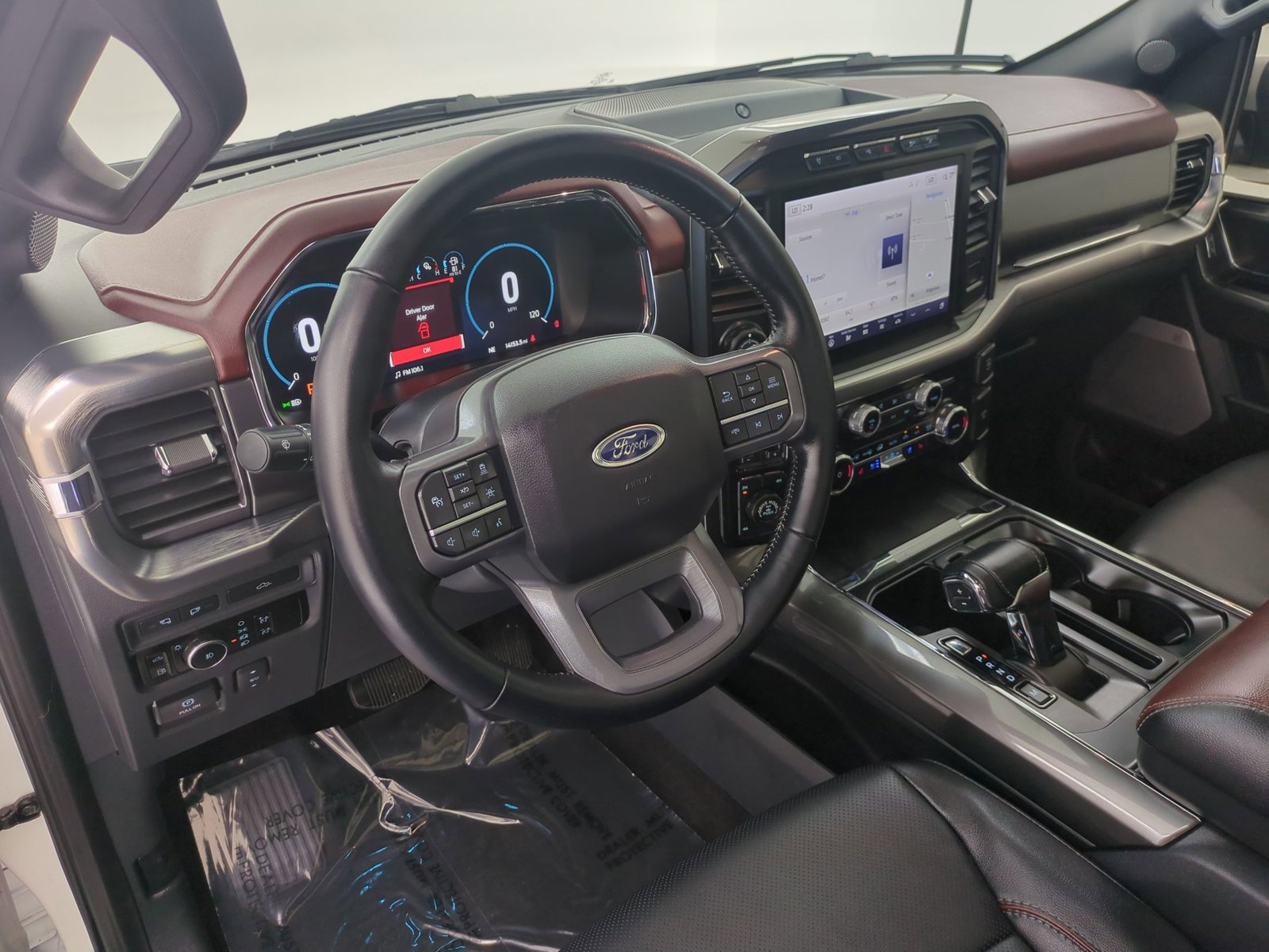 Used 2023 Ford F150 Lariat w/ Equipment Group 502A High AWD/4WD image 4