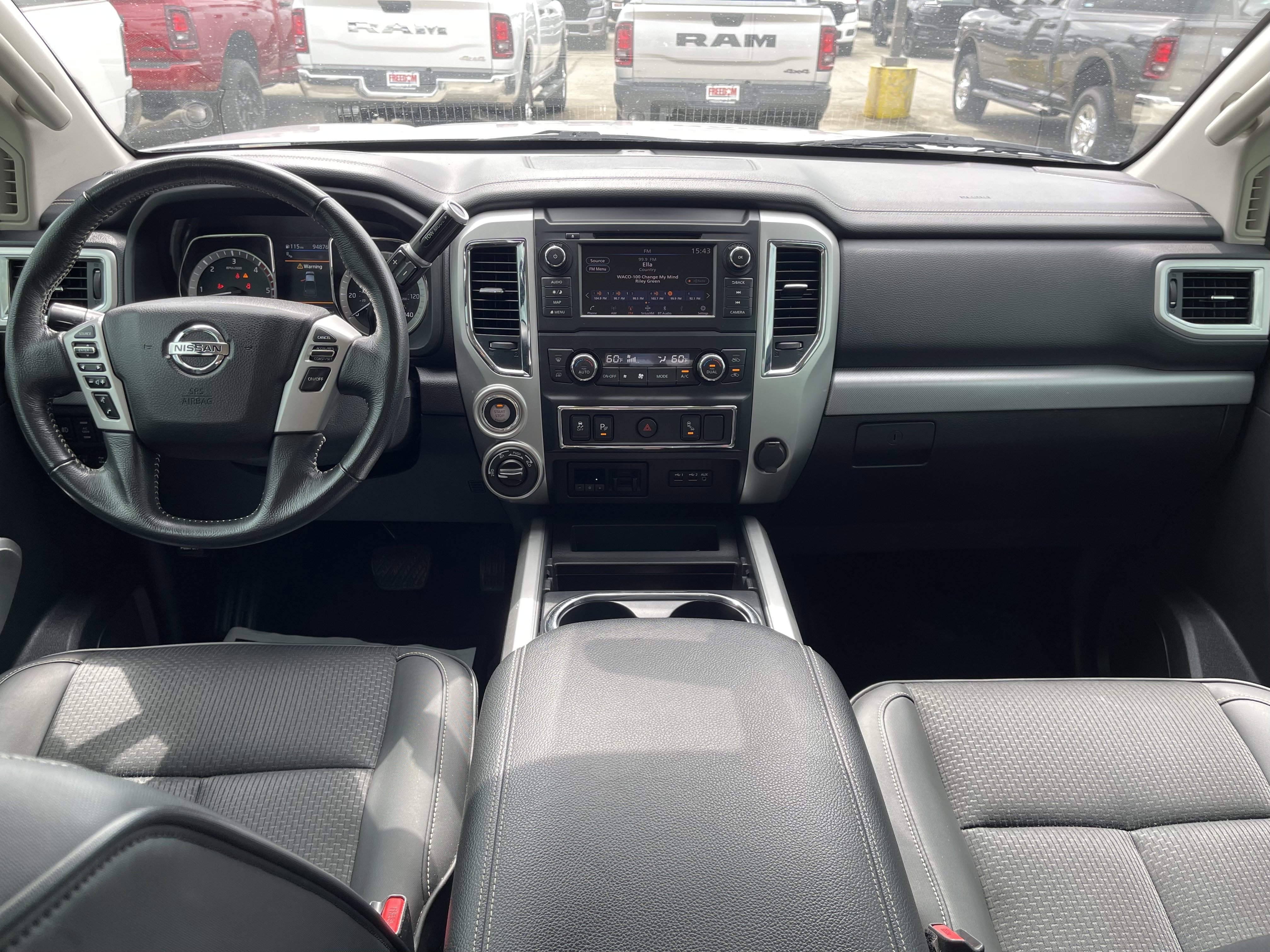 Used 2019 Nissan Titan PRO-4X AWD/4WD image 16