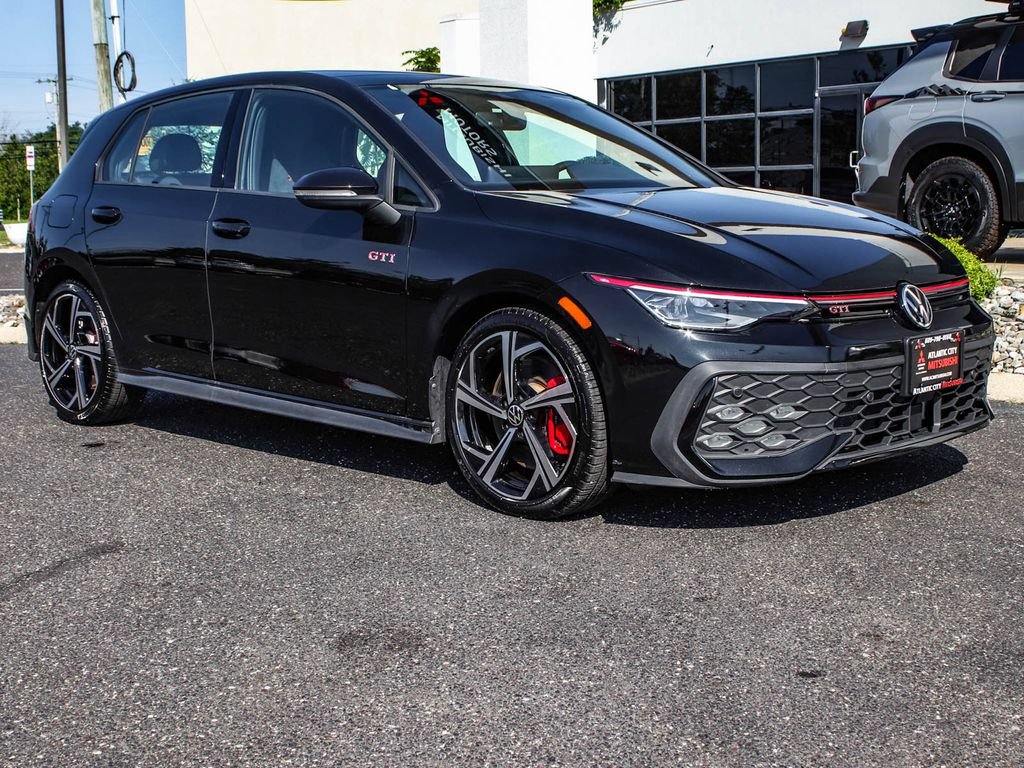 Used 2025 Volkswagen GTI SE FWD image 3