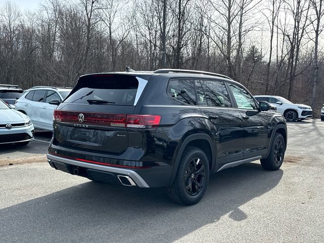 New 2026 Volkswagen Atlas Peak Edition image 3