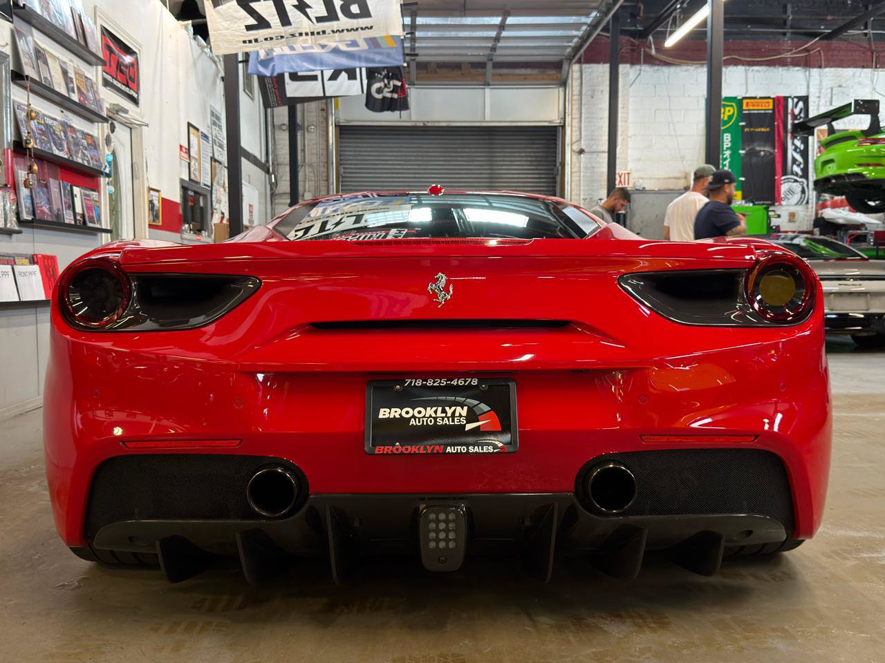 Used 2018 Ferrari 488 GTB RWD image 8