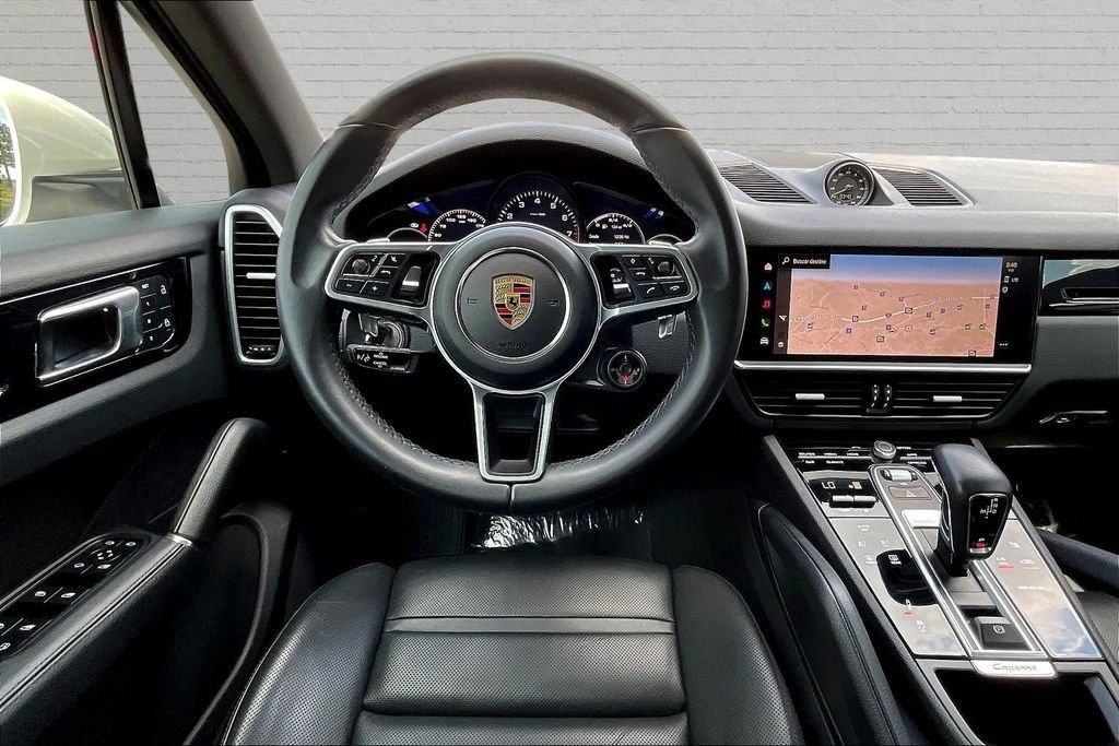 Used 2023 Porsche Cayenne w/ Premium Package AWD/4WD image 8