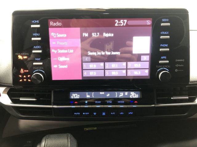 Used 2021 Toyota Sienna XLE FWD image 20