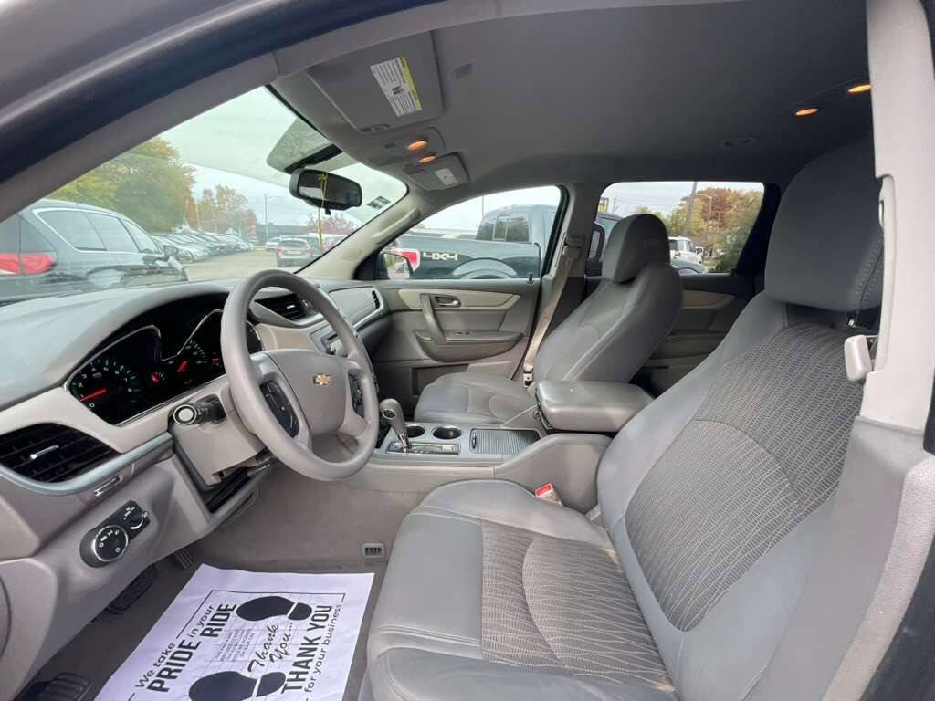 Used 2017 Chevrolet Traverse LS image 10