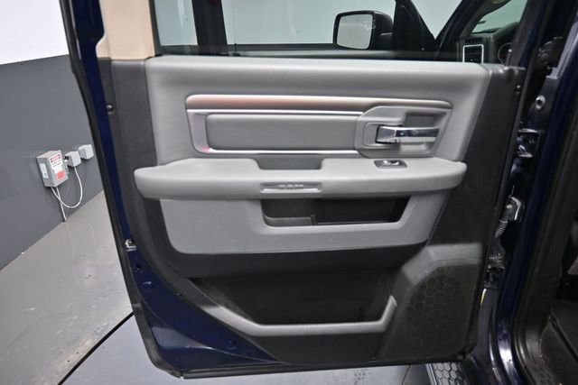 Used 2019 RAM 1500 Classic SLT AWD/4WD image 30