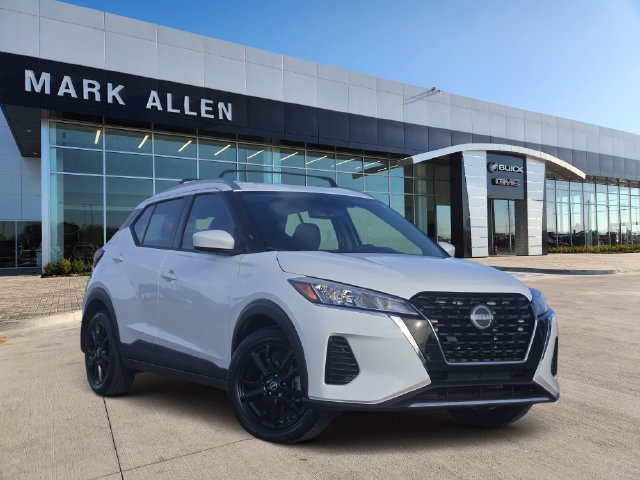 Used 2024 Nissan Kicks SV w/ Interior Electronics Package FWD image 1