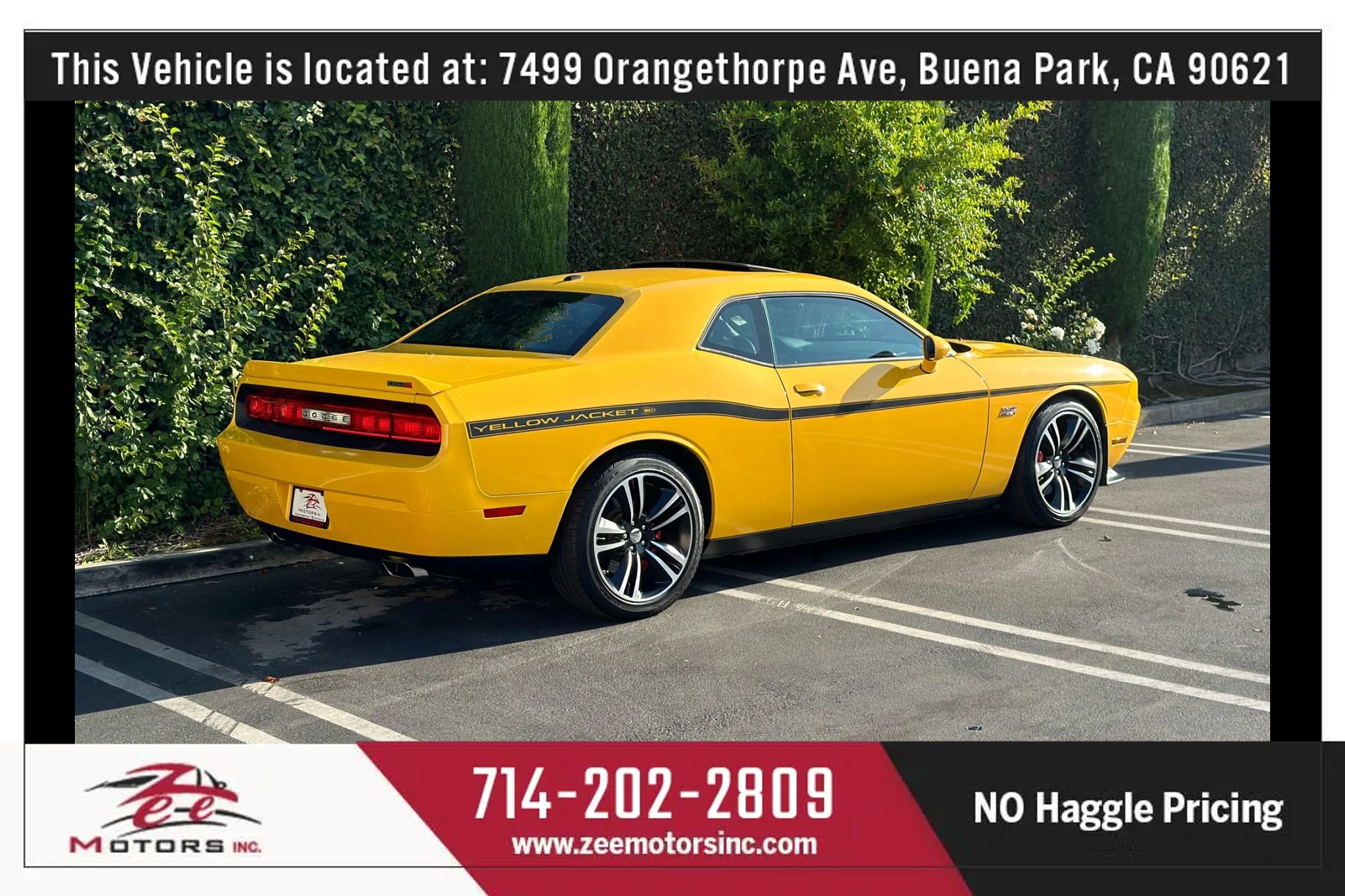 Used 2012 Dodge Challenger SRT8 Yellow Jacket w/ Premium Sound Group RWD image 6