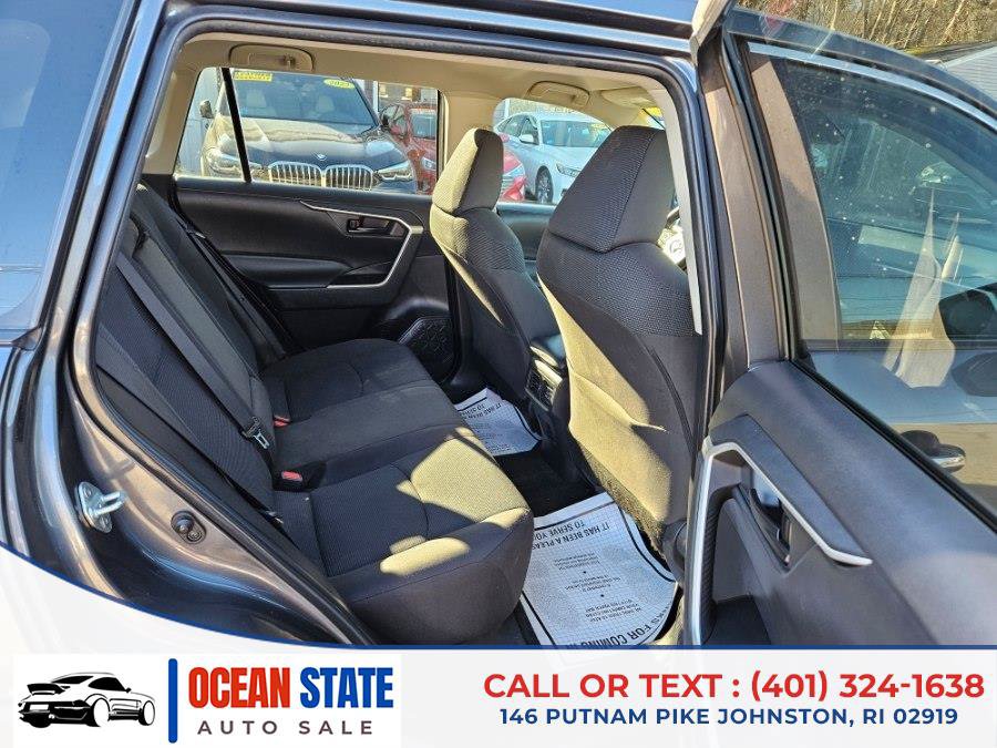 Used 2022 Toyota RAV4 LE image 12