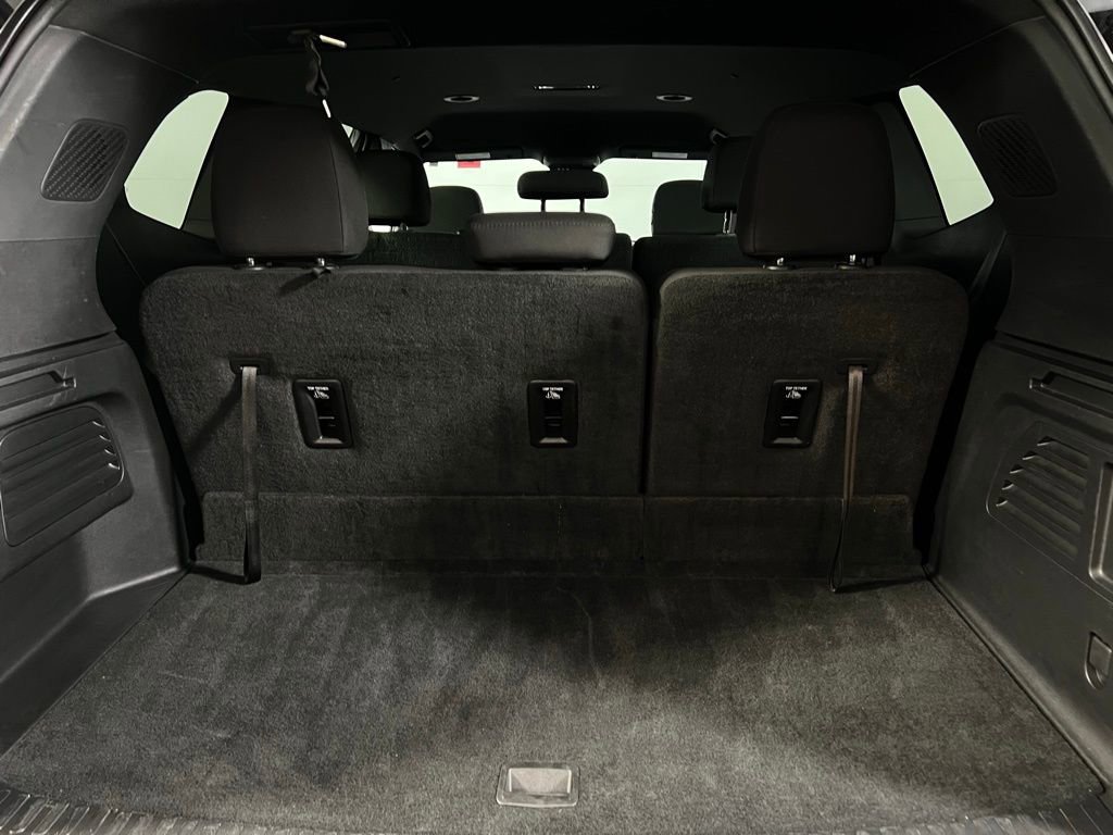 Used 2025 GMC Acadia Elevation image 29